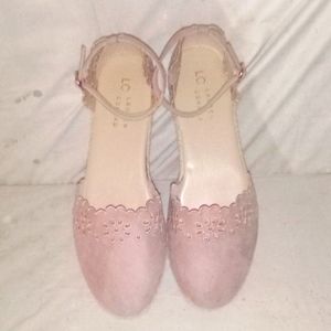 Laura Conrad slip ons